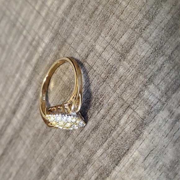 Ring - Picture 3 of 6